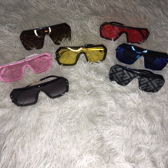 Sunglasses ‼️DEAL‼️ - Picture 1 of 1